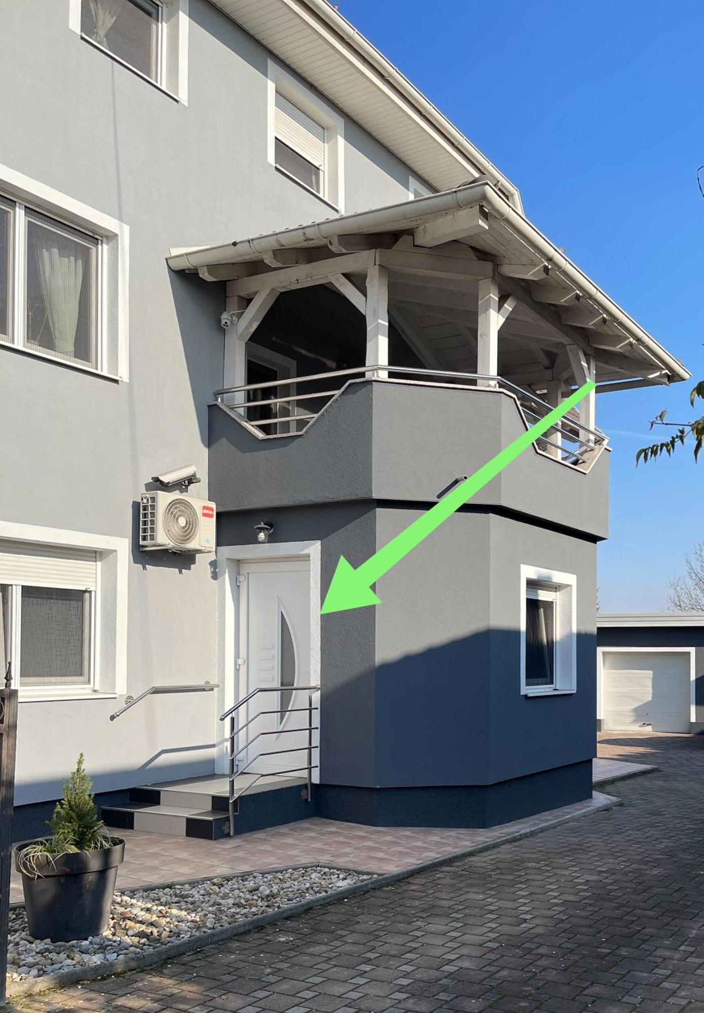 ווליקה גוריצה 4 Stars Apartments Near Airport מראה חיצוני תמונה