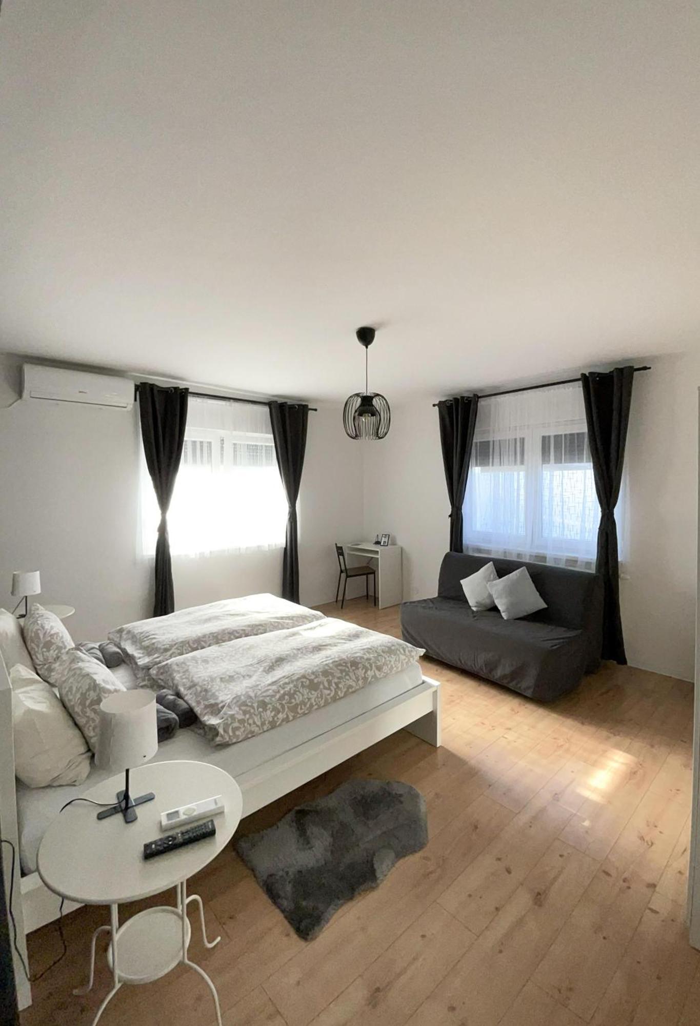 ווליקה גוריצה 4 Stars Apartments Near Airport מראה חיצוני תמונה
